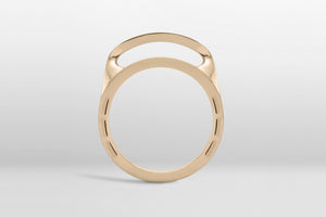 SoruxParis has created Motion collection. A handcrafted contemporary jewelry made in France. In gold 18K or silver 925. Our precious metals are sourced following the guidelines of RJC the Responsible Jewelry Council. 