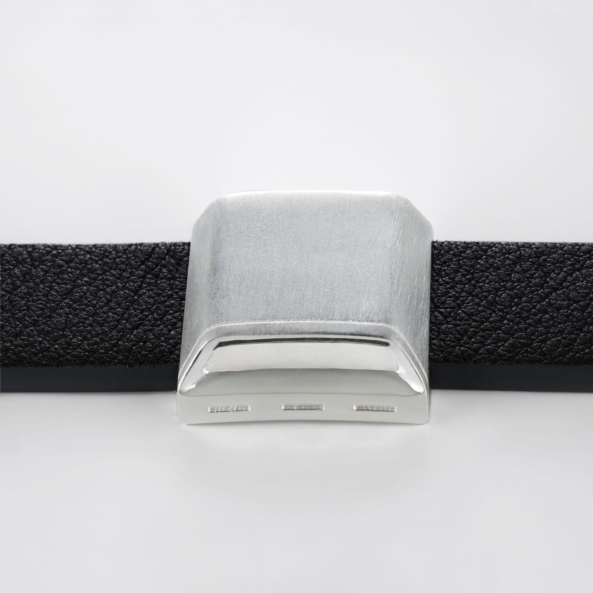 M21 bracelet softness handcrafted black leather strap sensuality asymmetrical sterling silver creation sorux paris luxury jewellery  details consciousluxury uniqueness design mclaverok  Mauricio Clavero Kozlowski photo francois_fleury silver from responsible mines