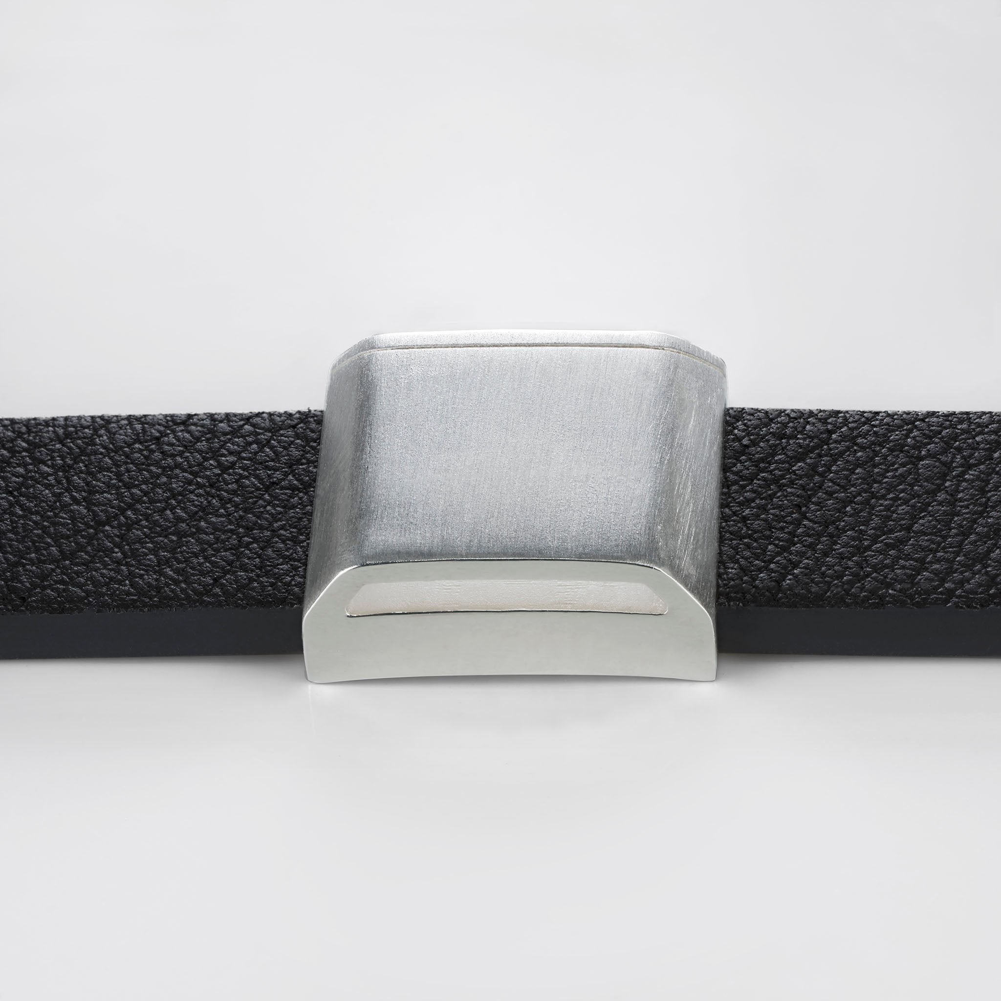 M21 bracelet softness handcrafted black leather strap sensuality asymmetrical sterling silver creation sorux paris luxury jewellery  details consciousluxury uniqueness design mclaverok  Mauricio Clavero Kozlowski photo francois_fleury silver from responsible mines