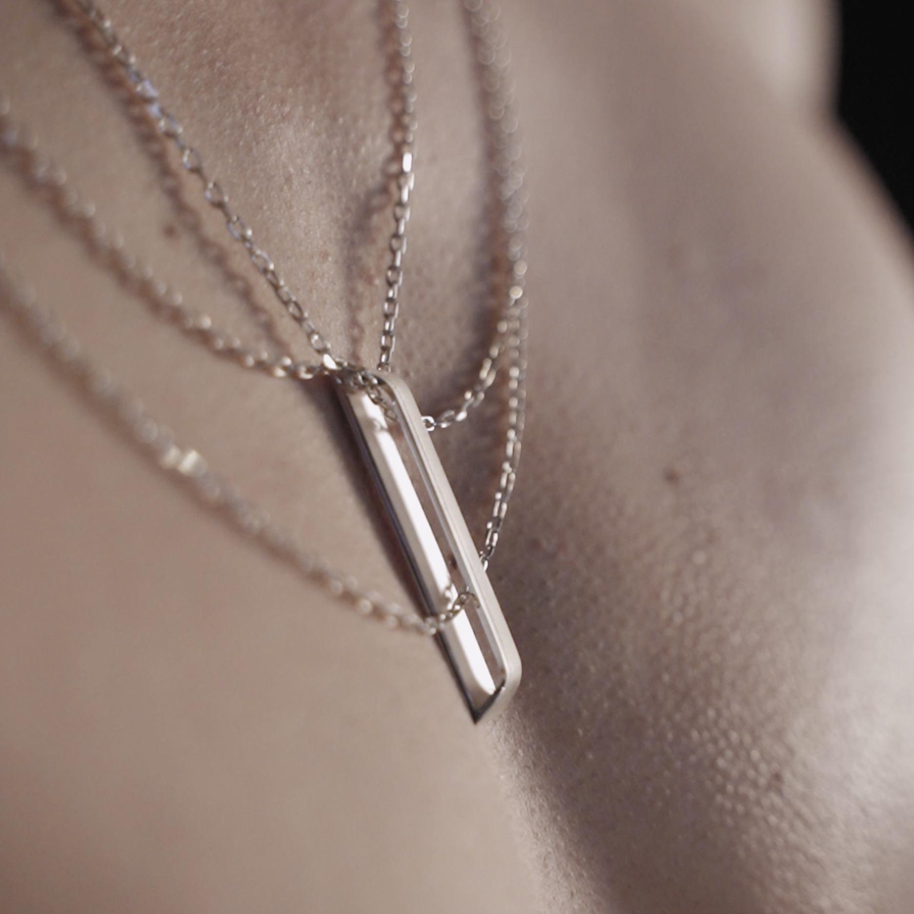 M33 free-style male wearing boyz boasts all our codes sterling chain sorux paris luxury jewellery  details consciousluxury uniqueness design mclaverok  Mauricio Clavero Kozlowski photo francois_fleury silver from responsible mines