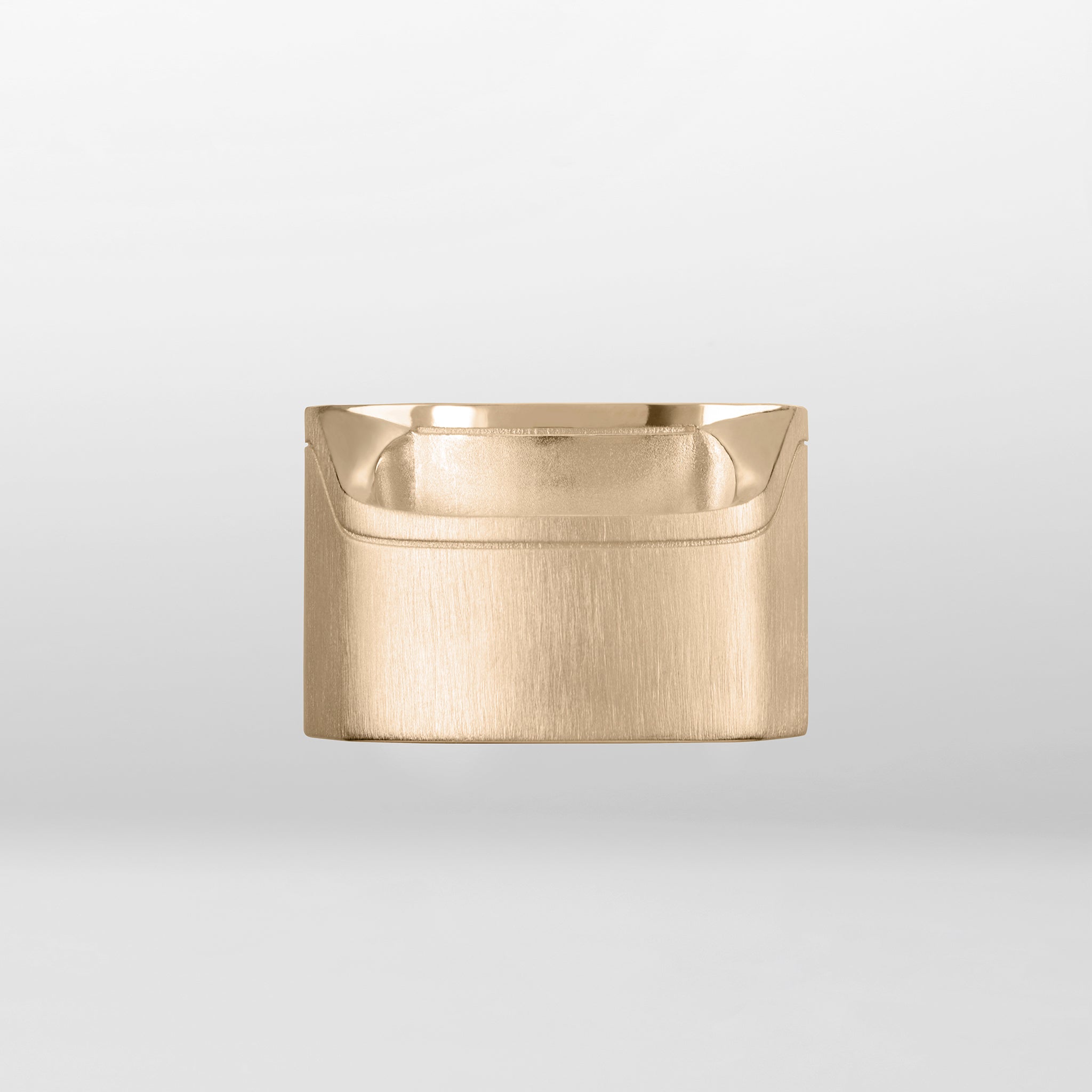 M8 ring 18k gold side view photo sorux paris SoruxParis luxury jewellery  details consciousluxury uniqueness design  Mauricio Clavero Kozlowski mclaverok photo francois_fleury gold  from responsible mines